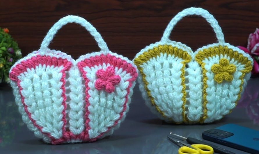 How to Crochet a Small Handbag 🤩 | Perfect for Gifts 🎀 & Everyday Use👜👜